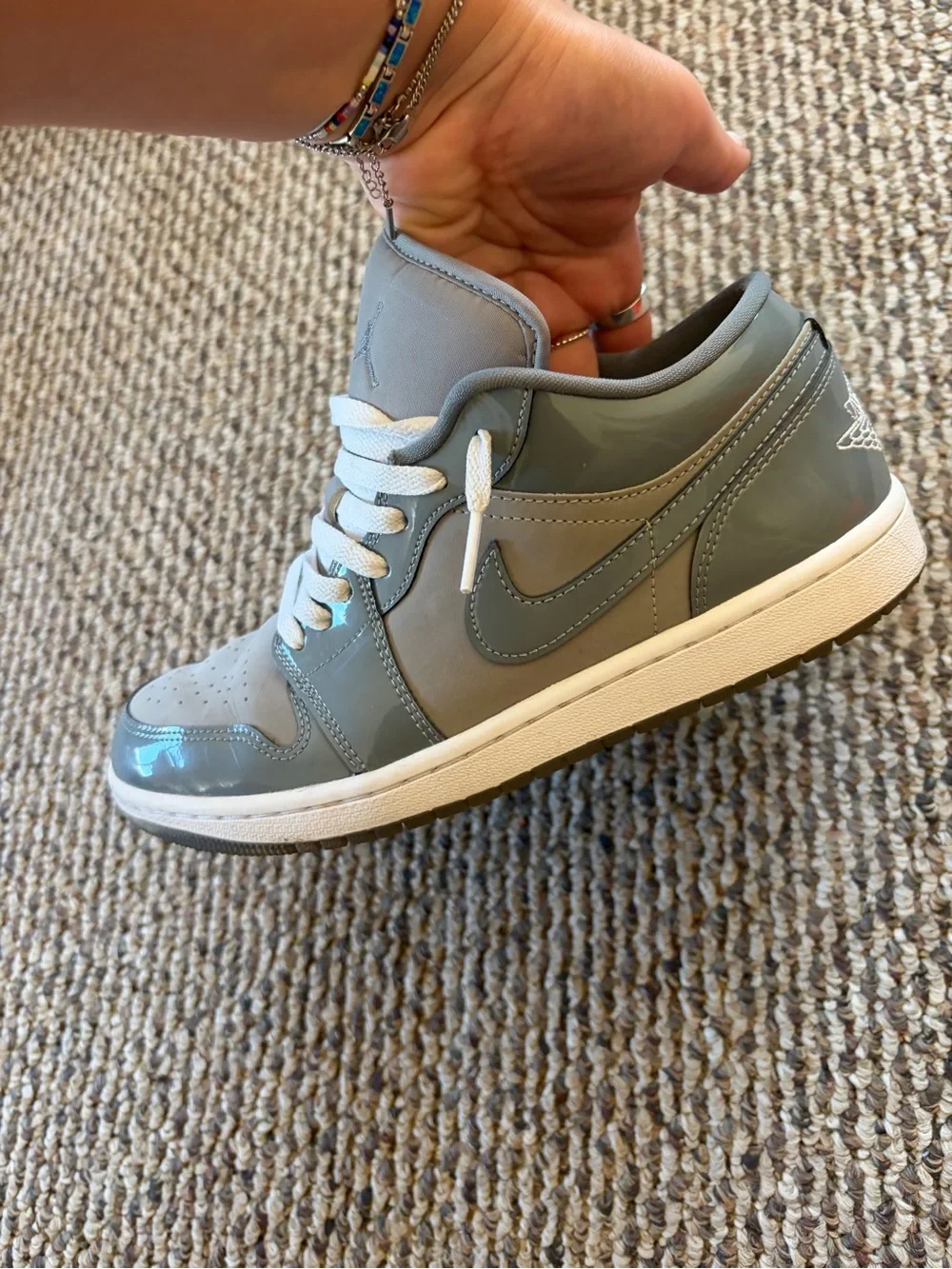 Jordan Low Top Sneakers - Gray/White